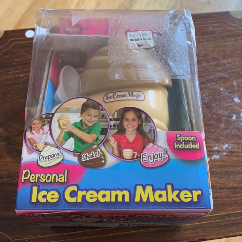 Personal ice cream maker